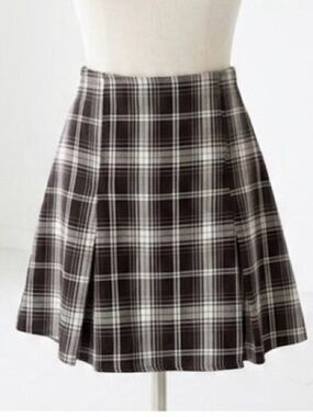 Brandy Melville| Black & White Plaid Skater Skirt Sz XS/25” Waist